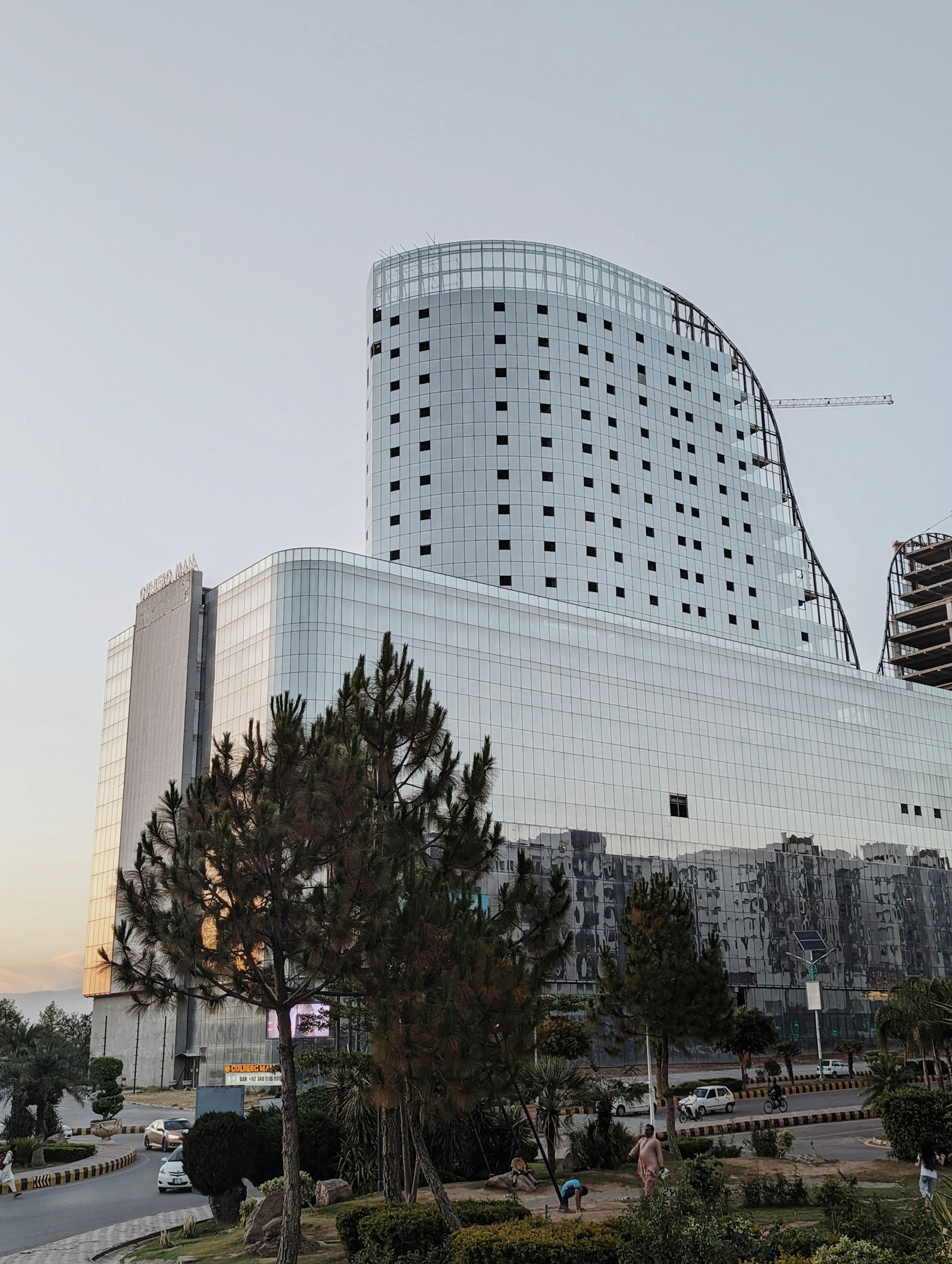 Business Hub / Mall